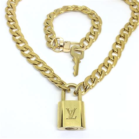 chain louis vuitton